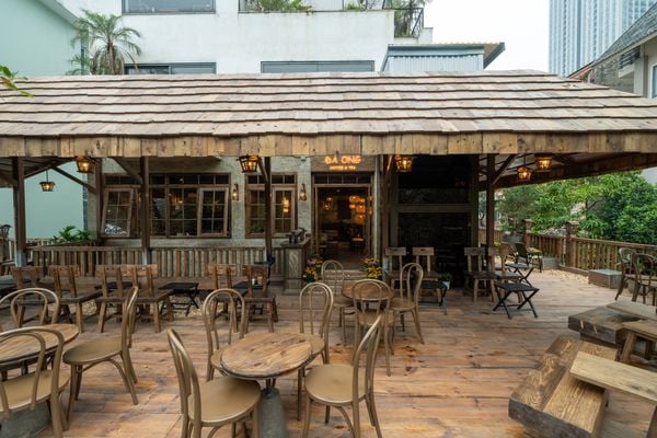 Loa cho ĐÁ ONG Tea & Coffee, Hà Đông,  loa được thiết kế riêng cho quán, bật lớn không tạp âm, miễn phí công lắp đặt, bảo hành dài hạn 5 năm