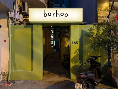 Loa quán bar, phát nhạc nền tự động cho Bar Hop Hanoi, loa được thiết kế riêng cho quán, bật lớn không tạp âm, miễn phí công lắp đặt, bảo hành dài hạn 5 năm
