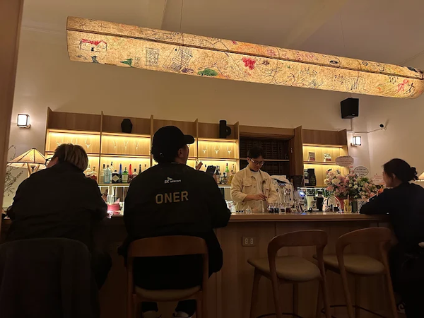 Loa cho Bar Hop Hanoi, loa được thiết kế riêng cho quán, bật lớn không tạp âm, miễn phí công lắp đặt, bảo hành dài hạn 5 năm