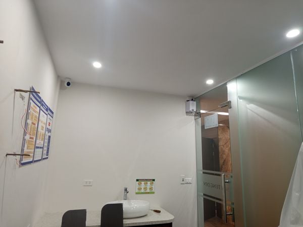 Loa không dây phát nhạc nền tự động cho Nha Khoa Sơn Tùng Premium, TP Hà Nội, loa được thiết kế riêng cho quán, bật lớn không tạp âm, miễn phí công lắp đặt, bảo hành dài hạn 5 năm