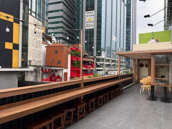 Loa không dây cho quán 22m2 Coffee & Tea, TP HCM, loa được thiết kế riêng cho quán, bật lớn không tạp âm, miễn phí công lắp đặt, bảo hành dài hạn 5 năm