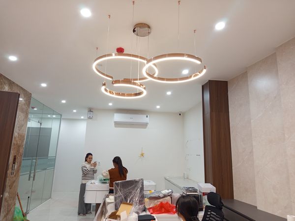 Loa không dây phát nhạc nền tự động cho Nha Khoa Sơn Tùng Premium, TP Hà Nội, loa được thiết kế riêng cho quán, bật lớn không tạp âm, miễn phí công lắp đặt, bảo hành dài hạn 5 năm