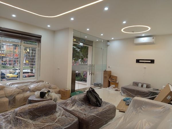 Loa không dây phát nhạc nền tự động cho Nha Khoa Sơn Tùng Premium, TP Hà Nội, loa được thiết kế riêng cho quán, bật lớn không tạp âm, miễn phí công lắp đặt, bảo hành dài hạn 5 năm