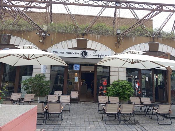 Loa treo tường cho Trung Nguyên E-Coffee – KĐT MAILAND SƠN ĐỒNG, loa được thiết kế riêng cho quán, bật lớn không tạp âm, miễn phí công lắp đặt, bảo hành dài hạn 5 năm