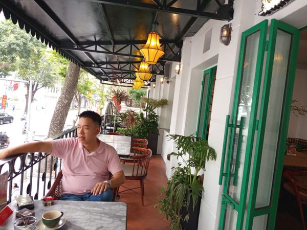 Loa nhà hàng, phát nhạc nền tự động cho HANOI 1930 Bistro, loa được thiết kế riêng cho quán, bật lớn không tạp âm, miễn phí công lắp đặt, bảo hành dài hạn 5 năm