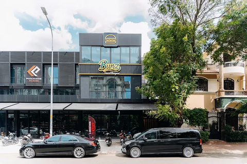 Loa nhà hàng, phát nhạc nền tự động cho Bunz Smash Burgers, TP HCM, loa được thiết kế riêng cho quán, bật lớn không tạp âm, miễn phí công lắp đặt, bảo hành dài hạn 5 năm