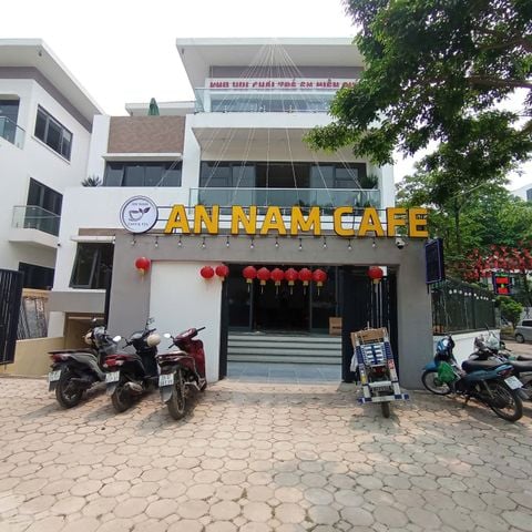 Loa treo tường phát nhạc nền cho AN NAM Cafe’, Hà Nội, loa được thiết kế riêng cho quán, bật lớn không tạp âm, miễn phí công lắp đặt, bảo hành dài hạn 5 năm