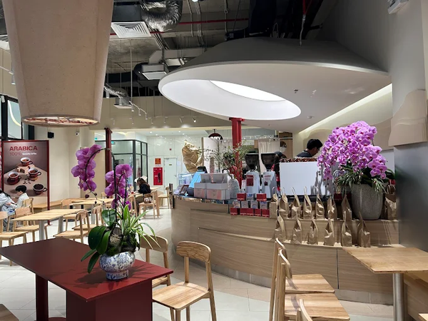 Loa treo tường phát nhạc nền cho Every PM Việt Nam, loa được thiết kế riêng cho quán, bật lớn không tạp âm, miễn phí công lắp đặt, bảo hành dài hạn 5 năm