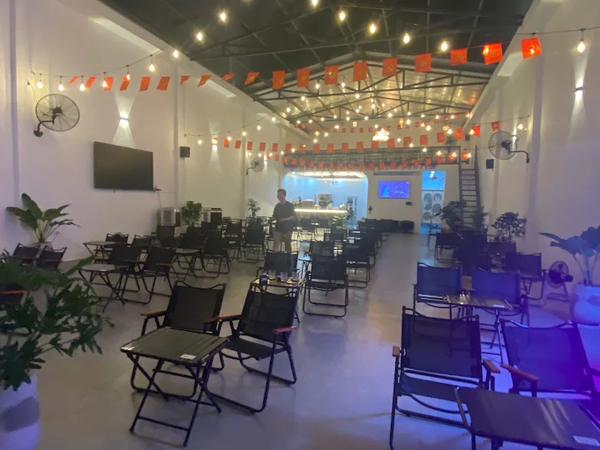 Loa treo tường, phát nhạc nền tự động cho 9199 coffee, TP HCM, loa được thiết kế riêng cho quán, bật lớn không tạp âm, miễn phí công lắp đặt, bảo hành dài hạn 5 năm