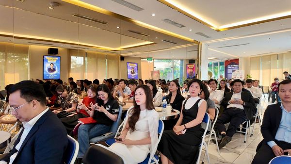 Loa hội trường sân khấu Gold4Acoustic, loa hội thảo, hội họp cho ERA Vietnam Network, TP.HCM, loa được thiết kế riêng cho quán, bật lớn không tạp âm, miễn phí công lắp đặt, bảo hành dài hạn 5 năm