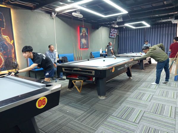 Loa billiard phát nhạc nền tự động Goldsound cho 86 BILLIARDS Club, Hà Nội, loa được thiết kế riêng cho quán, bật lớn không tạp âm, miễn phí công lắp đặt, bảo hành dài hạn 5 năm
