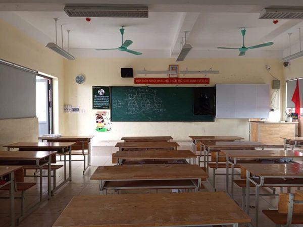 Loa cho lớp học tại Trường THCS Thư Lâm, Hà Nội, bật lớn không tạp âm, miễn phí công lắp đặt, bảo hành dài hạn 5 năm