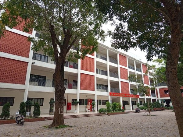 Loa cho lớp học tại Trường THCS Thư Lâm, Hà Nội, bật lớn không tạp âm, miễn phí công lắp đặt, bảo hành dài hạn 5 năm