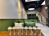 Loa treo tường phát nhạc nền cho quán LA’ COFFEE, Hà Nội, loa được thiết kế riêng cho quán, bật lớn không tạp âm, miễn phí công lắp đặt, bảo hành dài hạn 5 năm
