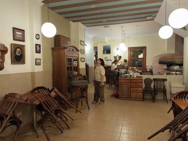Loa âm trần thông báo phát nhạc nền cho Not so Early loa được thiết kế riêng cho quán, bật lớn không tạp âm, miễn phí công lắp đặt, bảo hành dài hạn 5 năm