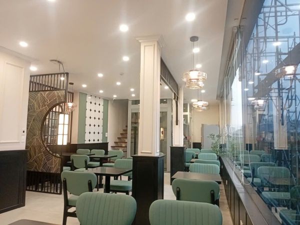 Loa treo tường phát nhạc nền cho Tiệm Yến Nha Trang - Chi Nhánh Hà Nội, loa được thiết kế riêng cho quán, bật lớn không tạp âm, miễn phí công lắp đặt, bảo hành dài hạn 5 năm
