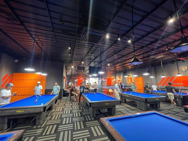 Loa treo tường phát nhạc nền cho Wings Billiard Club, TP.HCM, loa được thiết kế riêng cho quán, bật lớn không tạp âm, miễn phí công lắp đặt, bảo hành dài hạn 5 năm