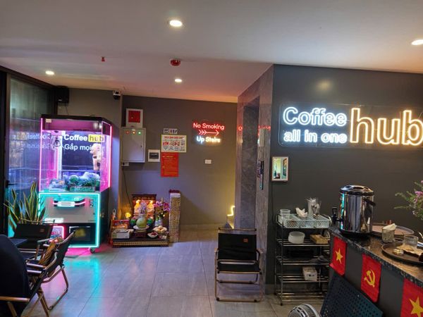 Loa treo tường không dây cho quán Coffee hub, Hà Nội, loa được thiết kế riêng cho quán, bật lớn không tạp âm, miễn phí công lắp đặt, bảo hành dài hạn 5 năm
