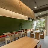 Loa treo tường phát nhạc nền cho quán Lịm Donuts, Hà Nội, loa được thiết kế riêng cho quán, bật lớn không tạp âm, miễn phí công lắp đặt, bảo hành dài hạn 5 năm