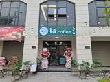 Loa treo tường phát nhạc nền cho quán LA’ COFFEE, Hà Nội, loa được thiết kế riêng cho quán, bật lớn không tạp âm, miễn phí công lắp đặt, bảo hành dài hạn 5 năm