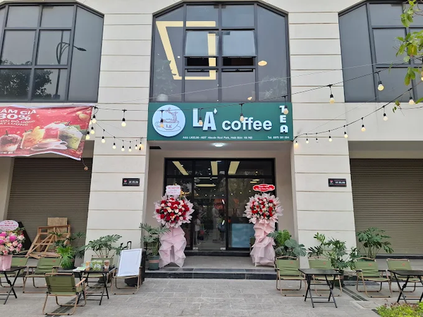 Loa treo tường phát nhạc nền cho quán LA’ COFFEE, Hà Nội, loa được thiết kế riêng cho quán, bật lớn không tạp âm, miễn phí công lắp đặt, bảo hành dài hạn 5 năm