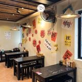 Loa treo tường phát nhạc nền cho nhà hàng Tường Viên, Hà Nội, loa được thiết kế riêng cho quán, bật lớn không tạp âm, miễn phí công lắp đặt, bảo hành dài hạn 5 năm