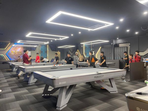 Loa treo tường phát nhạc nền cho SIGMA Billiards, Đà Nẵng, loa được thiết kế riêng cho quán, bật lớn không tạp âm, miễn phí công lắp đặt, bảo hành dài hạn 5 năm