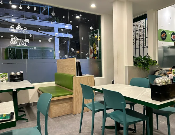 Loa treo tường, loa âm trần phát nhạc nền cho nhà hàng K-DOHAN Korean Chicken & K-Box, TP.HCM, loa được thiết kế riêng cho quán, bật lớn không tạp âm, miễn phí công lắp đặt, bảo hành dài hạn 5 năm