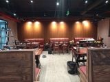 Loa treo tường phát nhạc nền cho nhà hàng CTQ Texas BBQ Việt Nam - Thịt Chín Chậm, Hà Nội, loa được thiết kế riêng cho quán, bật lớn không tạp âm, miễn phí công lắp đặt, bảo hành dài hạn 5 năm