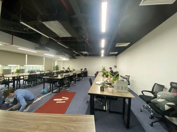 Loa treo tường phát thông báo, phát nhạc cho văn phòng Elite Capital, Hà Nội, loa được thiết kế riêng cho quán, bật lớn không tạp âm, miễn phí công lắp đặt, bảo hành dài hạn 5 năm