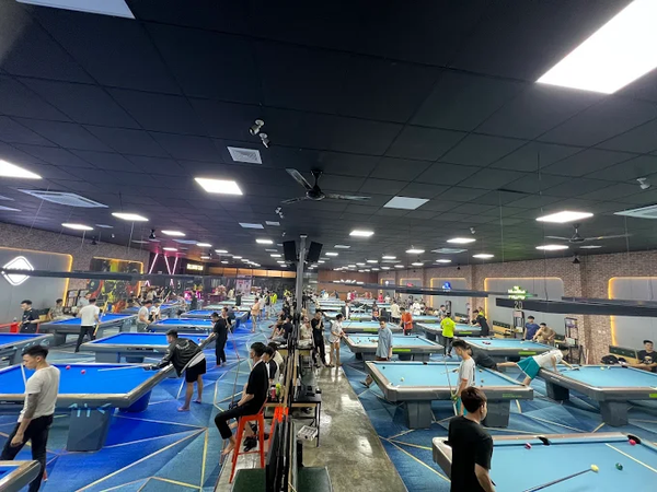 Lắp đặt thêm loa cho phòng chơi NIZ Billiards Club BKPRO, Đà Nẵng, loa được thiết kế riêng cho quán, bật lớn không tạp âm, miễn phí công lắp đặt, bảo hành dài hạn 5 năm