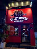 Loa treo tường phát nhạc nền cho nhà hàng The Pit Smoker 2, TP.HCM, loa được thiết kế riêng cho quán, bật lớn không tạp âm, miễn phí công lắp đặt, bảo hành dài hạn 5 năm