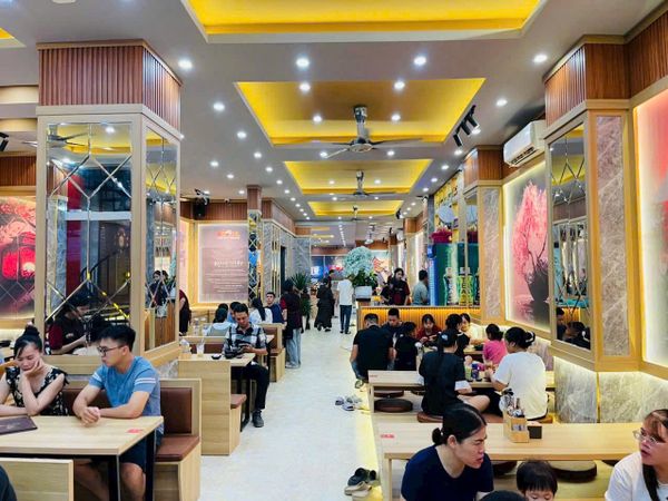 Loa treo tường phát nhạc nền cho nhà hàng Mì Cay SEOUL Liêu Trung, Hưng Yên, loa được thiết kế riêng cho quán, bật lớn không tạp âm, miễn phí công lắp đặt, bảo hành dài hạn 5 năm