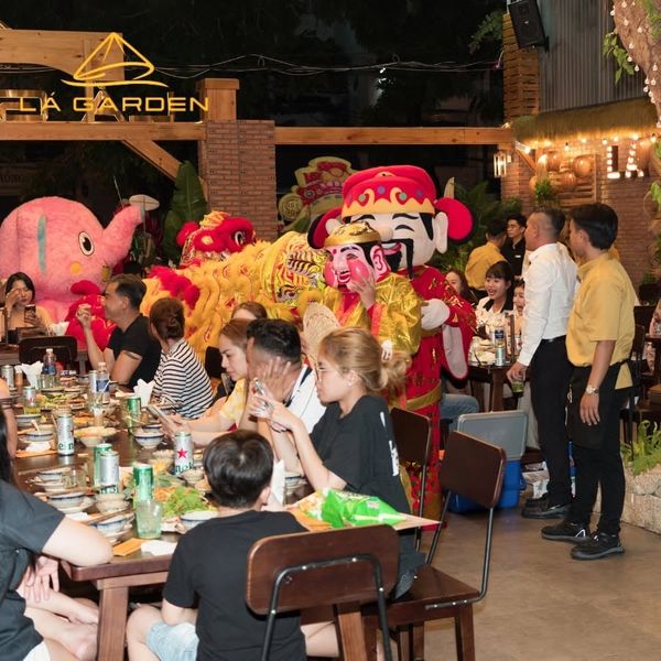 Loa hát Gold4Acoustic cho nhà hàng LÁ Garden , TP.HCM, loa được thiết kế riêng cho quán, bật lớn không tạp âm, miễn phí công lắp đặt, bảo hành dài hạn 5 năm