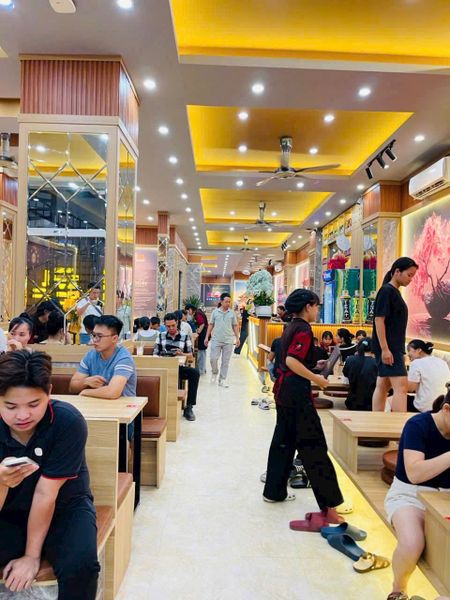 Loa treo tường phát nhạc nền cho nhà hàng Mì Cay SEOUL Liêu Trung, Hưng Yên, loa được thiết kế riêng cho quán, bật lớn không tạp âm, miễn phí công lắp đặt, bảo hành dài hạn 5 năm
