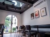 Loa treo tường không dây, phát nhạc nền cho OAK café, TP.HCM, loa được thiết kế riêng cho quán, bật lớn không tạp âm, miễn phí công lắp đặt, bảo hành dài hạn 5 năm