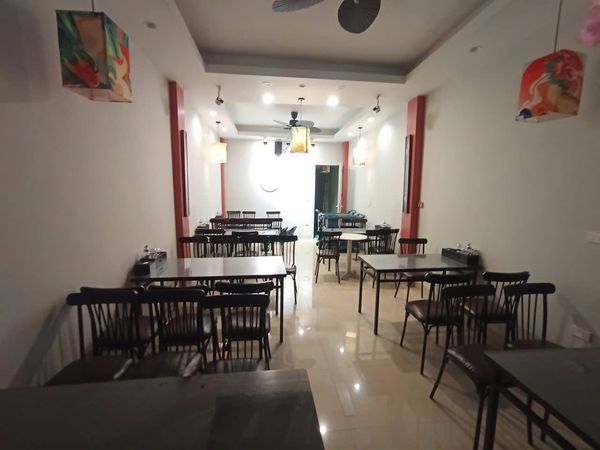Loa treo tường không dây, phát nhạc nền cho Đào Mộc bếp quay Quảng Châu, TP.Hà Nội, loa được thiết kế riêng cho quán, bật lớn không tạp âm, miễn phí công lắp đặt, bảo hành dài hạn 5 năm