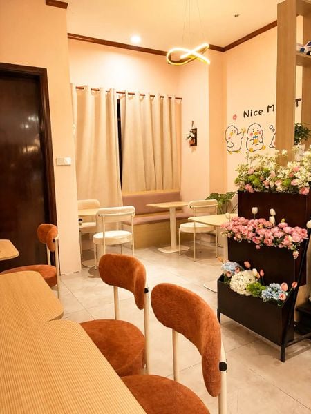 Loa treo tường phát nhạc nền cho Hancy Bakery - Tea & Cofffee, loa được thiết kế riêng cho quán, bật lớn không tạp âm, miễn phí công lắp đặt, bảo hành dài hạn 5 năm