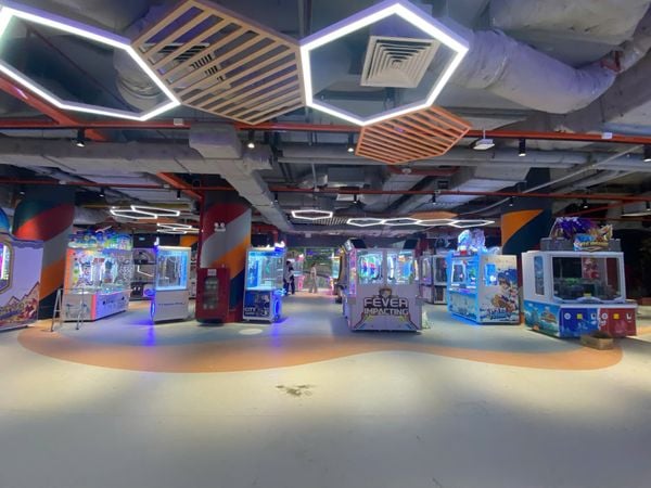 Loa treo tường phát nhạc nền cho City Games Plus, TP. Hà Nội, loa được thiết kế riêng cho quán, bật lớn không tạp âm, miễn phí công lắp đặt, bảo hành dài hạn 5 năm