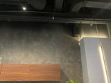 Loa treo tường phát nhạc nền cho văn phòng công ty JC Việt Nam, TP Hà Nội, loa được thiết kế riêng cho quán, bật lớn không tạp âm, miễn phí công lắp đặt, bảo hành dài hạn 5 năm