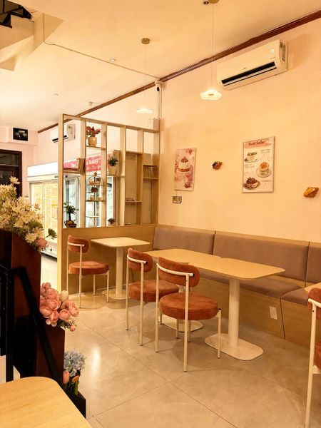 Loa treo tường phát nhạc nền cho Hancy Bakery - Tea & Cofffee, loa được thiết kế riêng cho quán, bật lớn không tạp âm, miễn phí công lắp đặt, bảo hành dài hạn 5 năm
