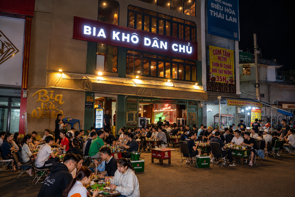 Loa treo tường phát nhạc nền cho BIA KHÔ DÂN CHỦ, TP. HCM, loa được thiết kế riêng cho quán, bật lớn không tạp âm, miễn phí công lắp đặt, bảo hành dài hạn 5 năm