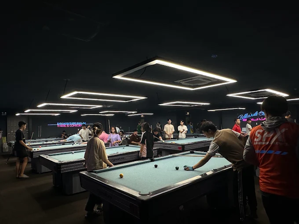 Loa treo tường phát nhạc nền cho Cậu Út Billiards Club, TP. HCM, loa được thiết kế riêng cho quán, bật lớn không tạp âm, miễn phí công lắp đặt, bảo hành dài hạn 5 năm