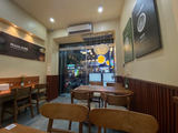 Loa treo tường phát nhạc nền cho Mr.Yi Jjajang- Tiệm Mì Tương Đen Hàn Quốc, loa được thiết kế riêng cho quán, bật lớn không tạp âm, miễn phí công lắp đặt, bảo hành dài hạn 5 năm
