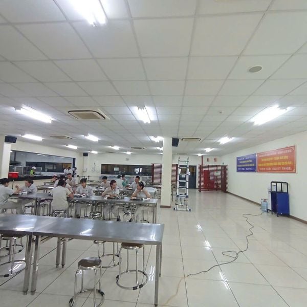 Loa treo tường thông báo, phát nhạc nền cho công ty Daiwa Plastics Thăng Long, Phú Thọ, loa được thiết kế riêng cho quán, bật lớn không tạp âm, miễn phí công lắp đặt, bảo hành dài hạn 5 năm