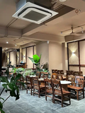 Loa treo tường phát nhạc nền cho Aha Cafe Sầm Sơn, Thanh Hoá, loa được thiết kế riêng cho quán, bật lớn không tạp âm, miễn phí công lắp đặt, bảo hành dài hạn 5 năm