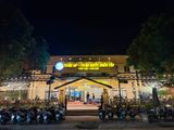 Loa treo tường phát nhạc nền cho nhà hàng Trâu HP - Trâu nước Miền Tây, Hà Nội, loa được thiết kế riêng cho quán, bật lớn không tạp âm, miễn phí công lắp đặt, bảo hành dài hạn 5 năm