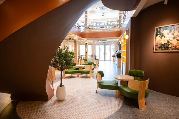 Loa treo tường phát nhạc nền cho ELIKA Tea & Café, Biên Hoà, loa được thiết kế riêng cho quán, bật lớn không tạp âm, miễn phí công lắp đặt, bảo hành dài hạn 5 năm