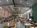 Loa treo tường phát nhạc nền cho The 80’s Nguyễn Văn Linh, Cần Thơ, loa được thiết kế riêng cho quán, bật lớn không tạp âm, miễn phí công lắp đặt, bảo hành dài hạn 5 năm