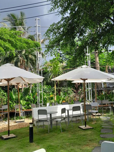 Loa treo tường chống nước, loa cột ngoài trời, phát nhạc nền cho nhà hàng Wind Garden Lounge, TP.HCM, loa được thiết kế riêng cho quán, bật lớn không tạp âm, miễn phí công lắp đặt